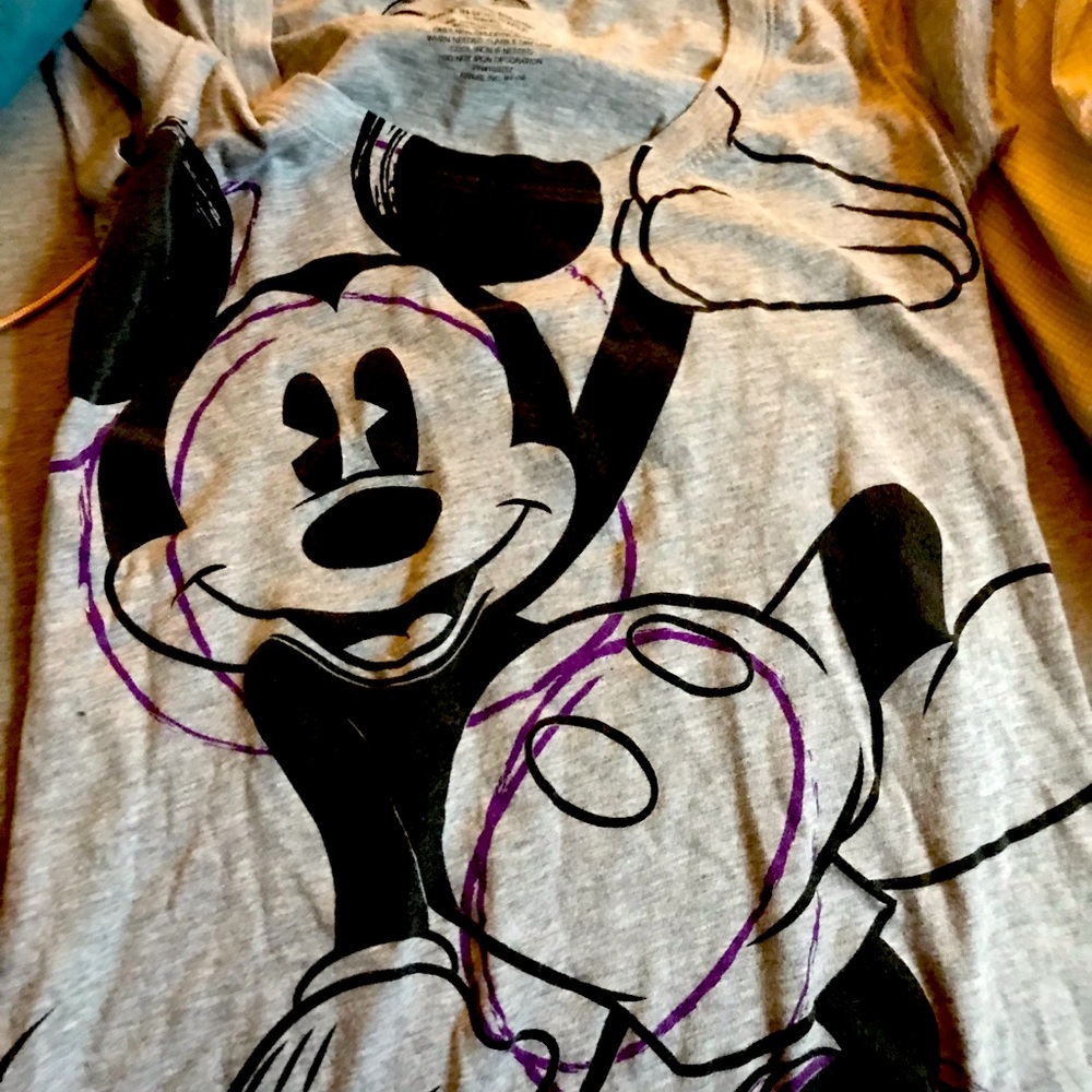 T shit Mickey Mouse Disney size small color gray